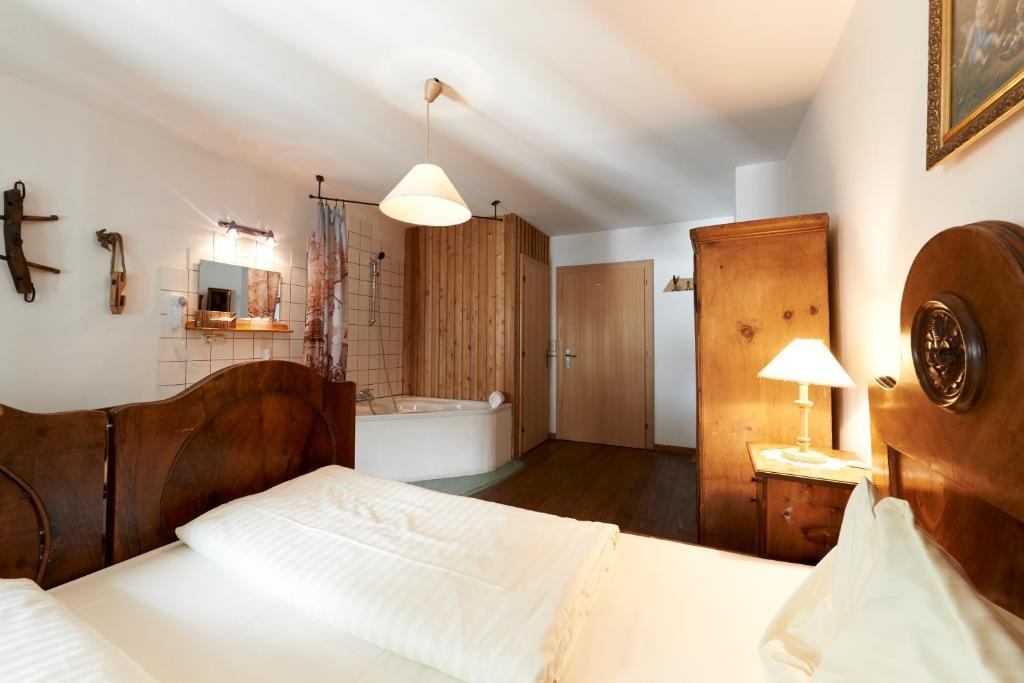 Hotelchen Doellacher Dorfwirtshaus Großkirchheim エクステリア 写真